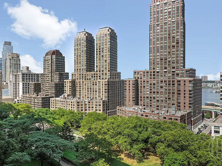 205 W End Ave #15M — Photo 14