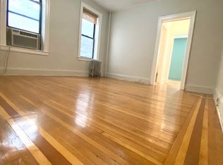 31-68 34th St #1A, Astoria, NY 11106