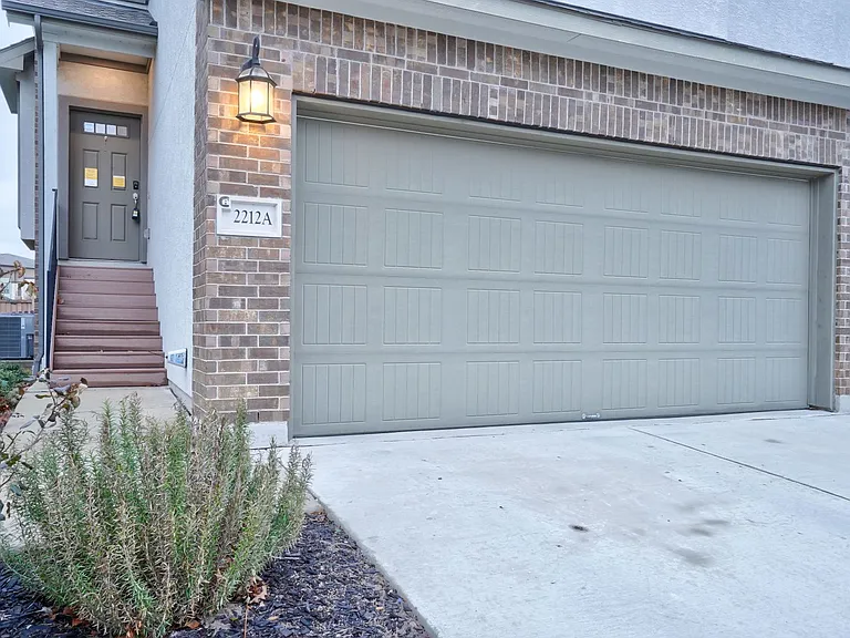 2212 Dillon Pond Ln #A — Photo 3