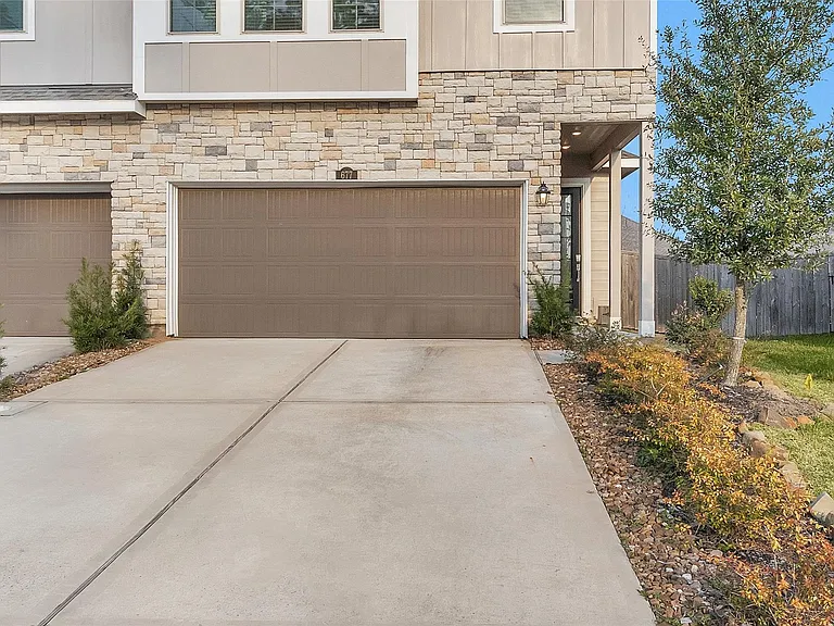 677 Royal Arch Dr — Photo 20