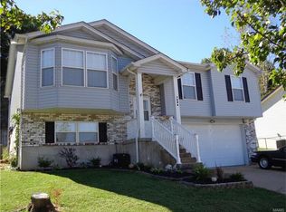 1606 Prehistoric Hill Dr, Imperial, MO 63052