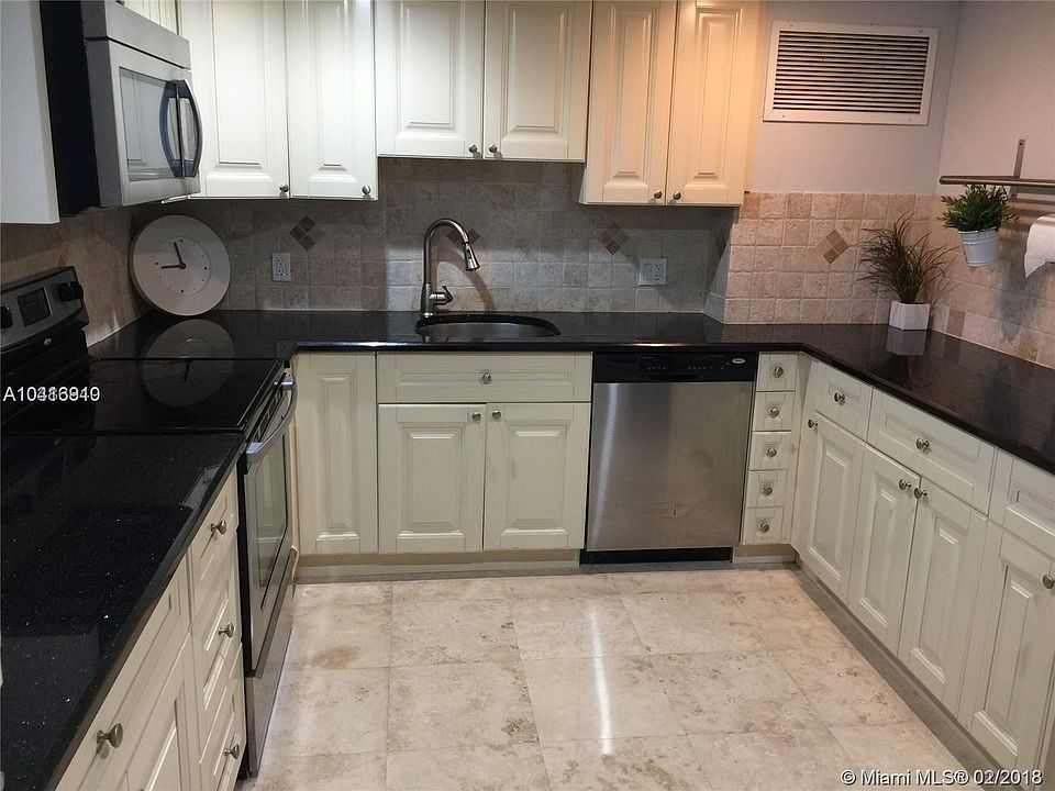 2nd image of 2850 NE 183th St