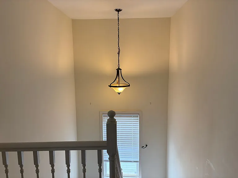 555 Upland St — Photo 11