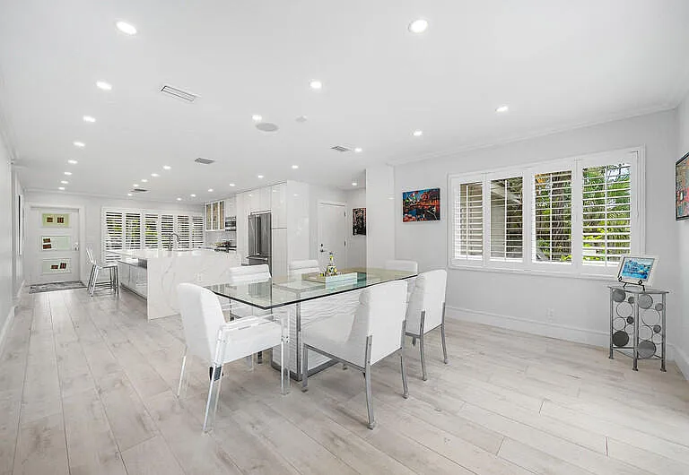 1733 Coral Gardens Dr — Photo 23
