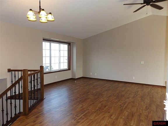 4th image of 205 Copperfield Dr