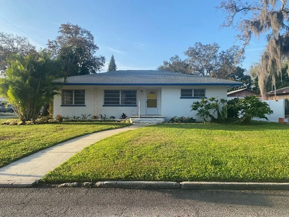 1901 6th St W