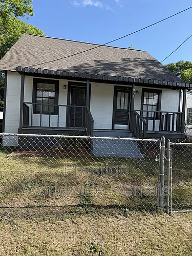 1051 43rd St Photo 1