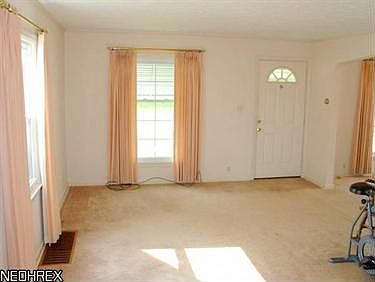 2nd image of 401 Pierce Ave