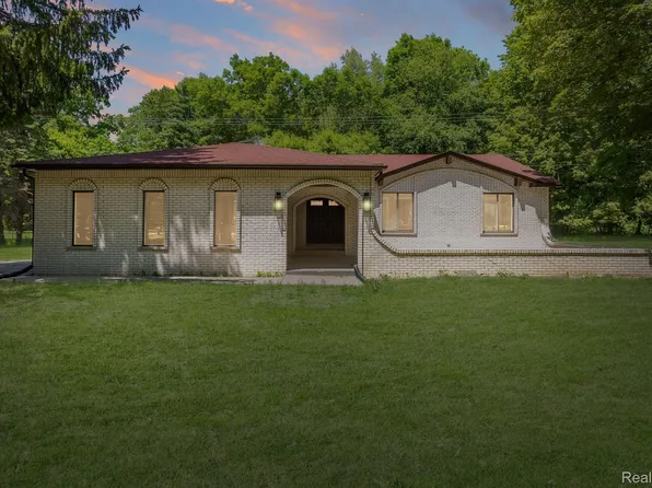 8363 32 MILE Road, Bruce Township, MI 48065