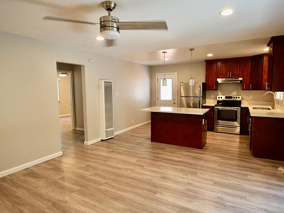 4th image of 1004 Ravenscourt Ave APT 4