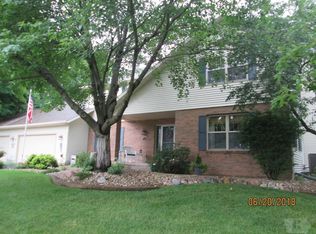 2526 Quail Ridge Dr, Burlington, IA 52601