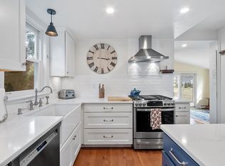 26 Arbor St, Wenham, MA 01984