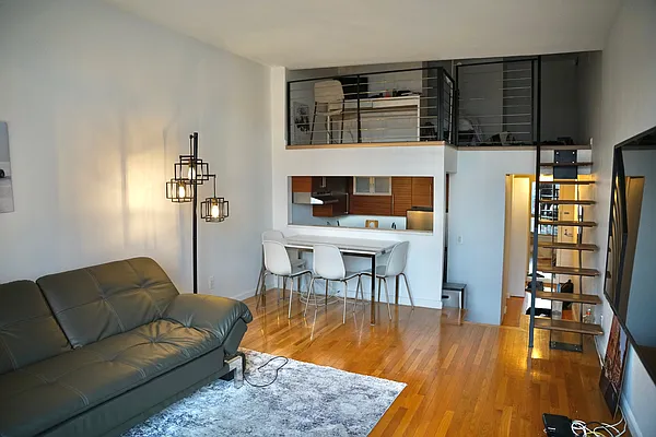 Rented by Bond New York | media 2