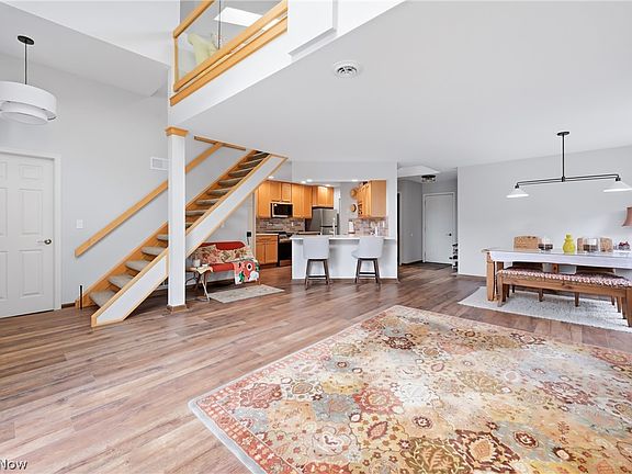 5th image of 347 N Bayshore Dr #1