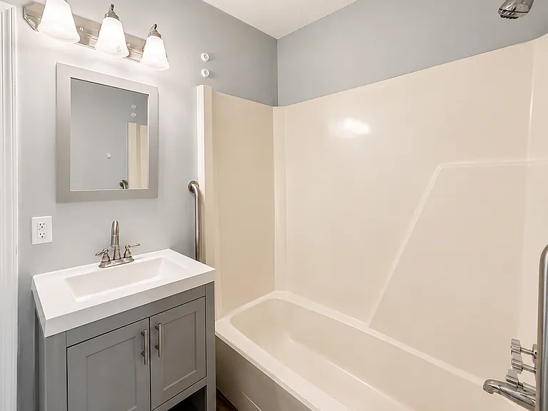 102B Lora Ln — Photo 7