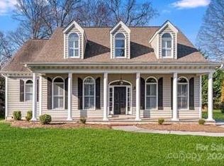 1108 Randolph Oaks Ct, Charlotte, NC 28211