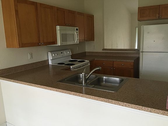 2nd image of 519 SE 5th Ave