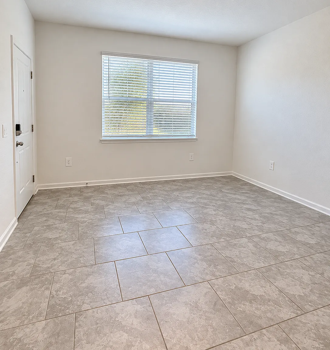 1 bed, $1,300 — Photo 4
