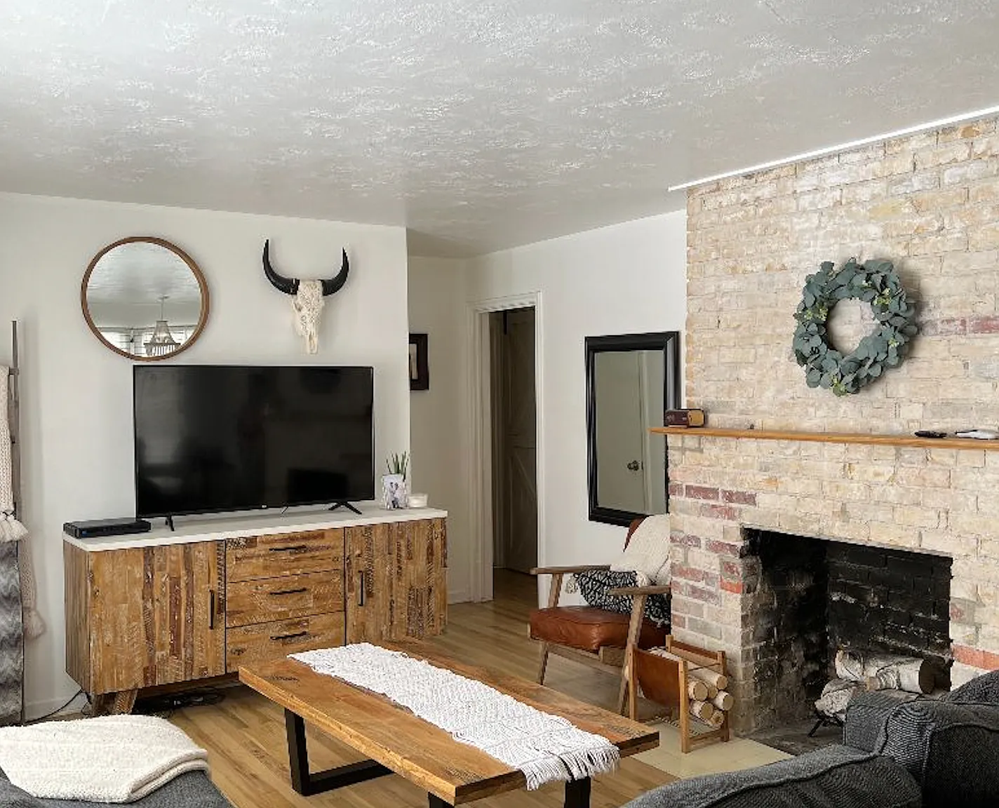 2 bed, 1100 sqft, $2,500 — Photo 2
