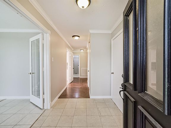 2nd image of 4901 Archway Dr