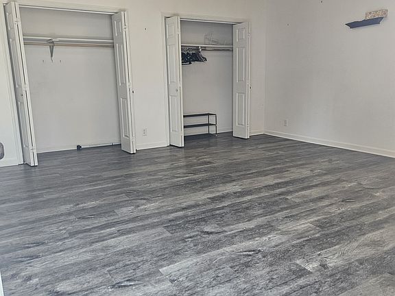 4th image of 939 Patio Dr