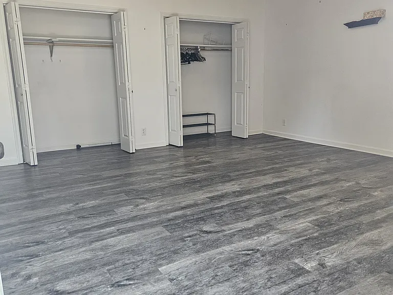 939 Patio Dr — Photo 4