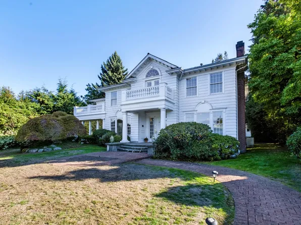 1330 Minto Cres, Vancouver, BC V6H 2J5