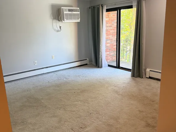 53 Woodbine St APT 22, Quincy, MA 02170