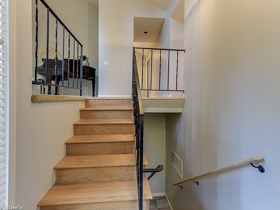 4th image of 9814 SW Quail Post Rd