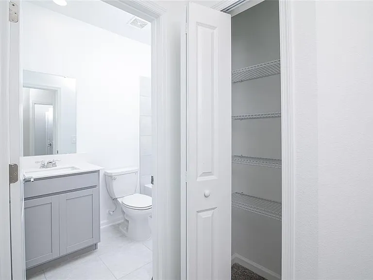2642 Runners Cir — Photo 45