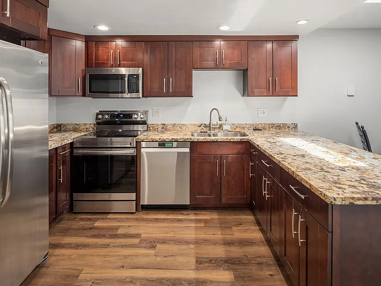 4214 W Lake Sammamish Pkwy NE #301 — Photo 10