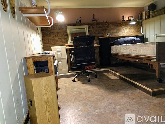 4th image of 545 Park Way