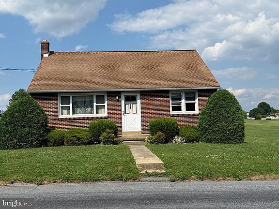 2nd image of 204 S Sheridan Rd