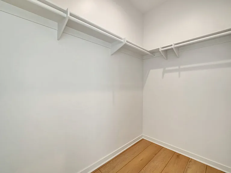 109 Daisy Ave #4 — Photo 54