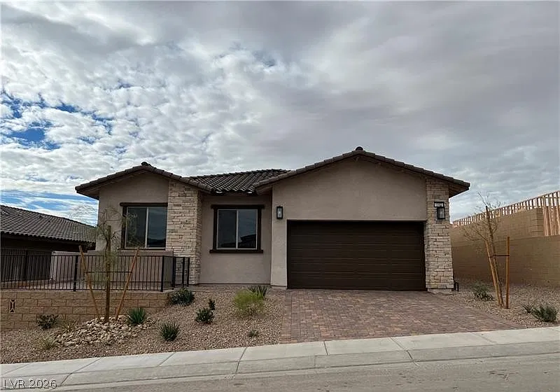 4 bed, 3.0 bath, 2482 sqft, $3,500 — Photo 1