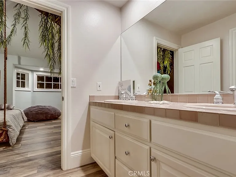 28092 Tefir — Photo 42