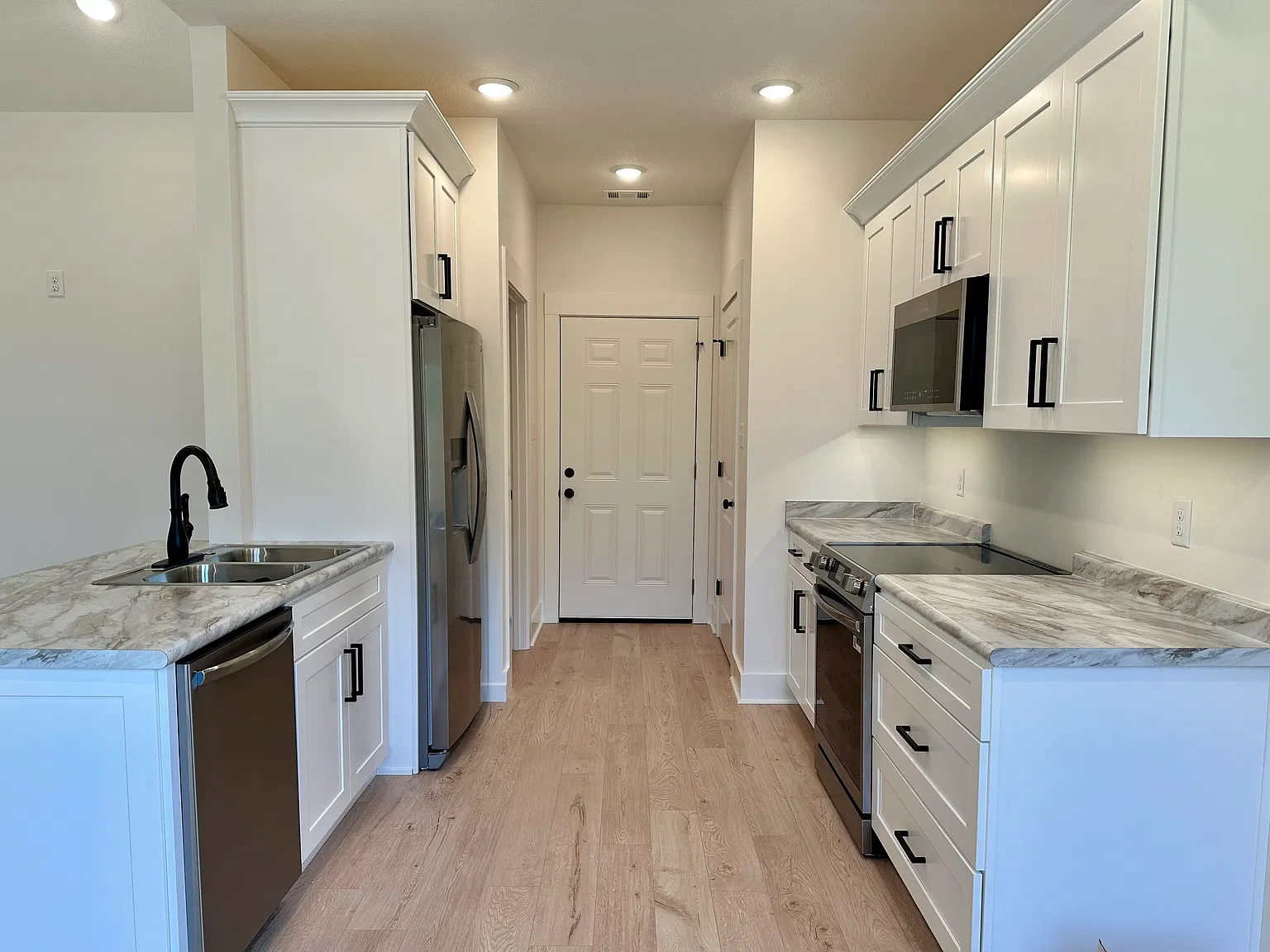 6061 Spencer Dr — Photo 4