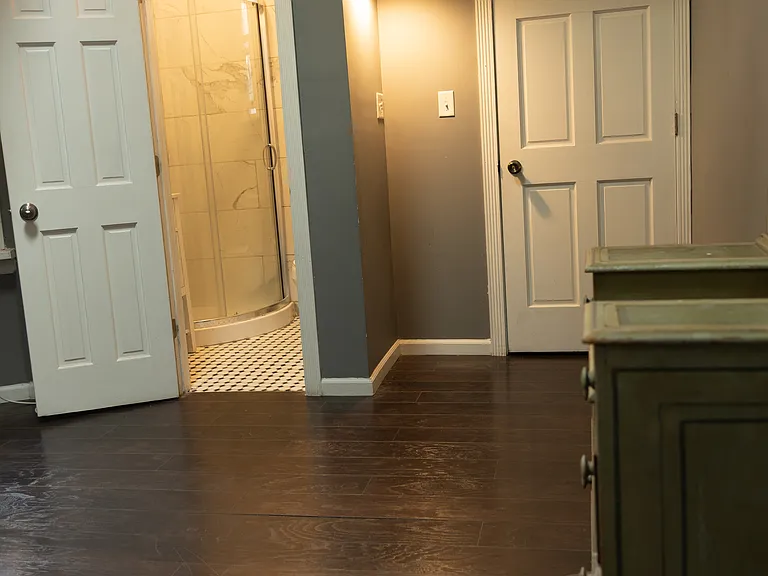 1122-1124 N High St #9 — Photo 12