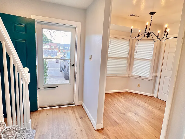 3331 Golden Oaks Ln — Photo 8