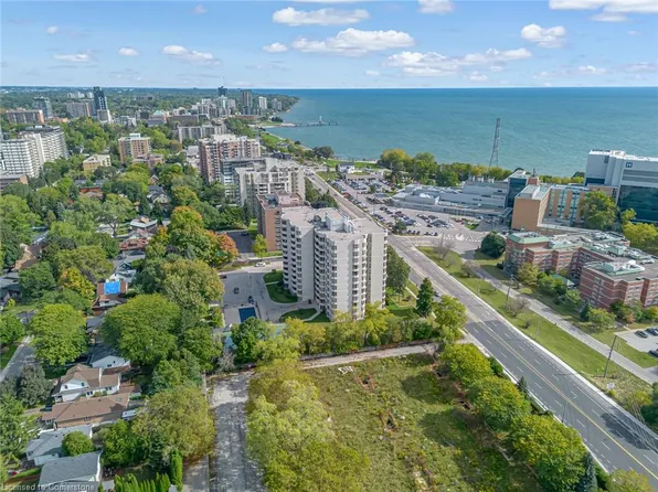 1201 N Shore Blvd E #606, Burlington, ON L7S 1Z5