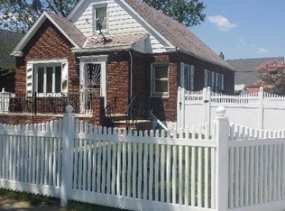 12002 235th St, Cambria Heights, NY 11411
