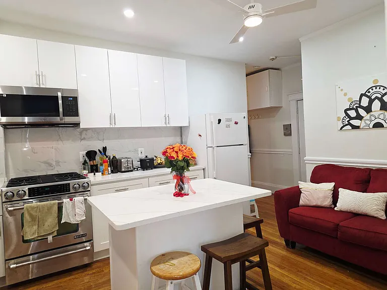 1258 Commonwealth Ave — Photo 17