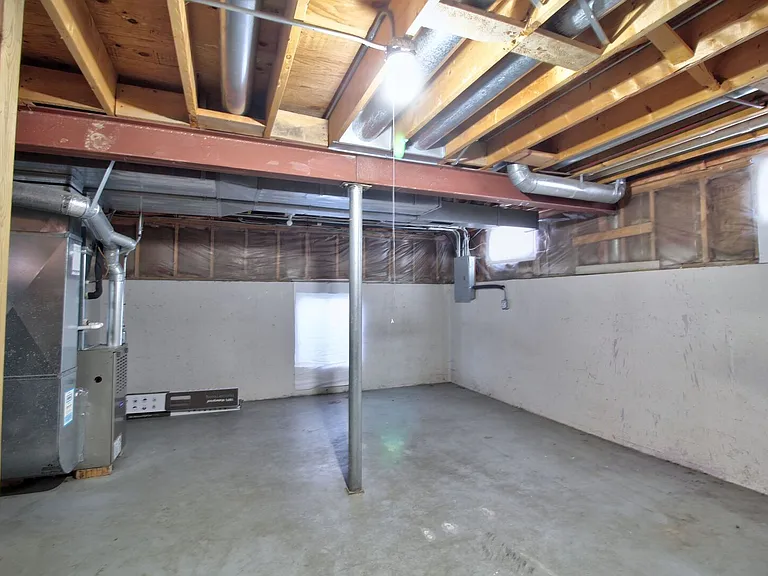 1504 Pheasant Landing Dr — Photo 16