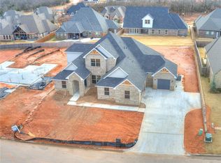 8200 Grass Creek Dr, Edmond, OK 73034