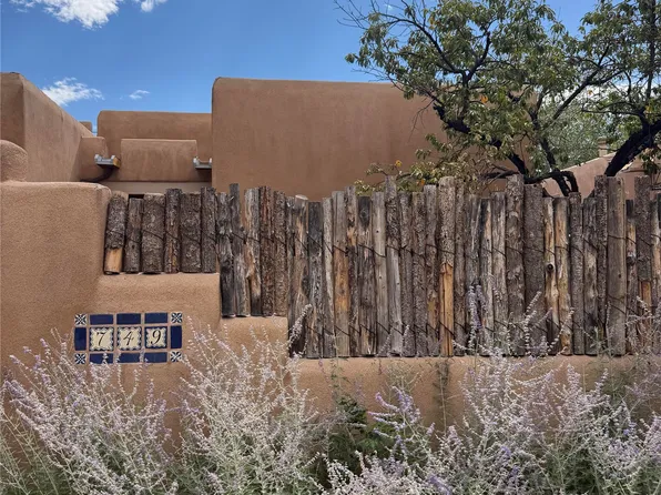 749 W Manhattan Ave, Santa Fe, NM 87501