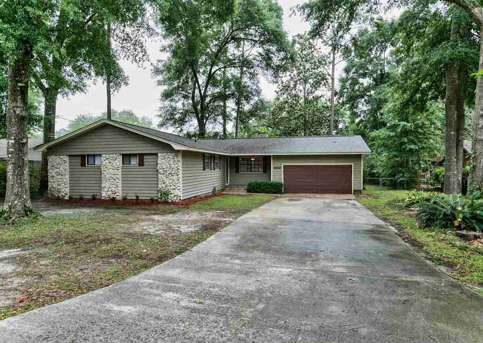1st image of 5643 Lunker Ln