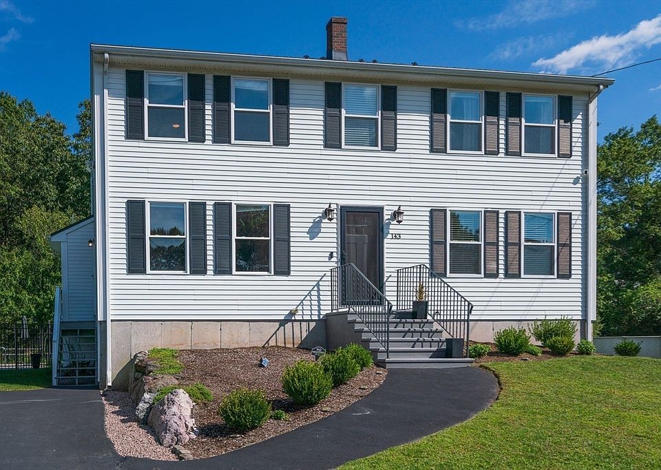 1st image of 143 Carrier Ave
