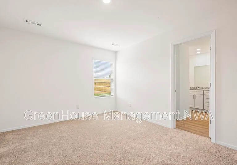 2637 E Gila Way — Photo 11