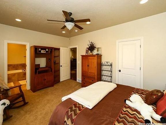 5th image of 10832 S Hiddenwood Dr