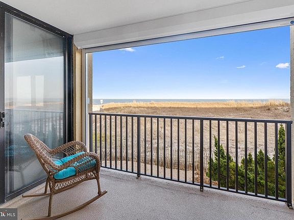 3rd image of 5907 Atlantic Ave #205